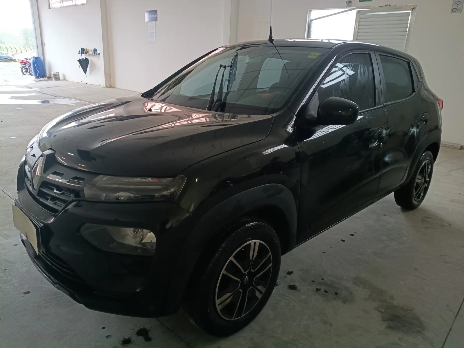 RENAULT - KWID INTENSE 1.0 2 ANO 2022 / 2023