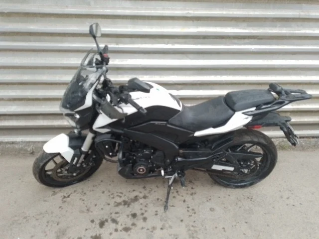 BAJAJ - DOMINAR D400 ANO 2025