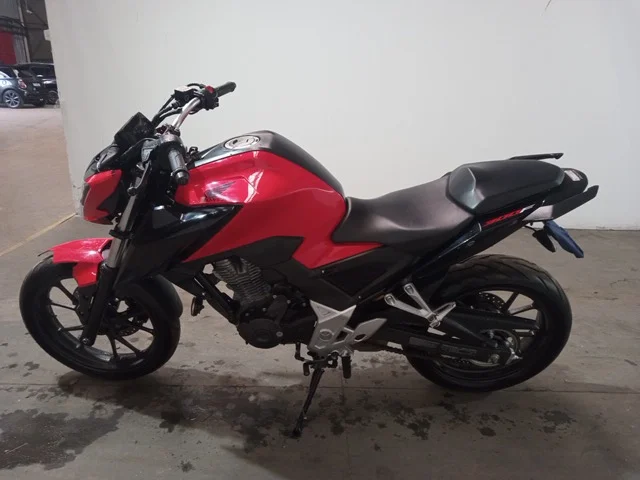 HONDA - CB300F TWISTER CB ANO 2024